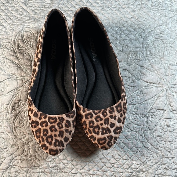 Soda Shoes - Soda Brown and Black Leopard Print Flats